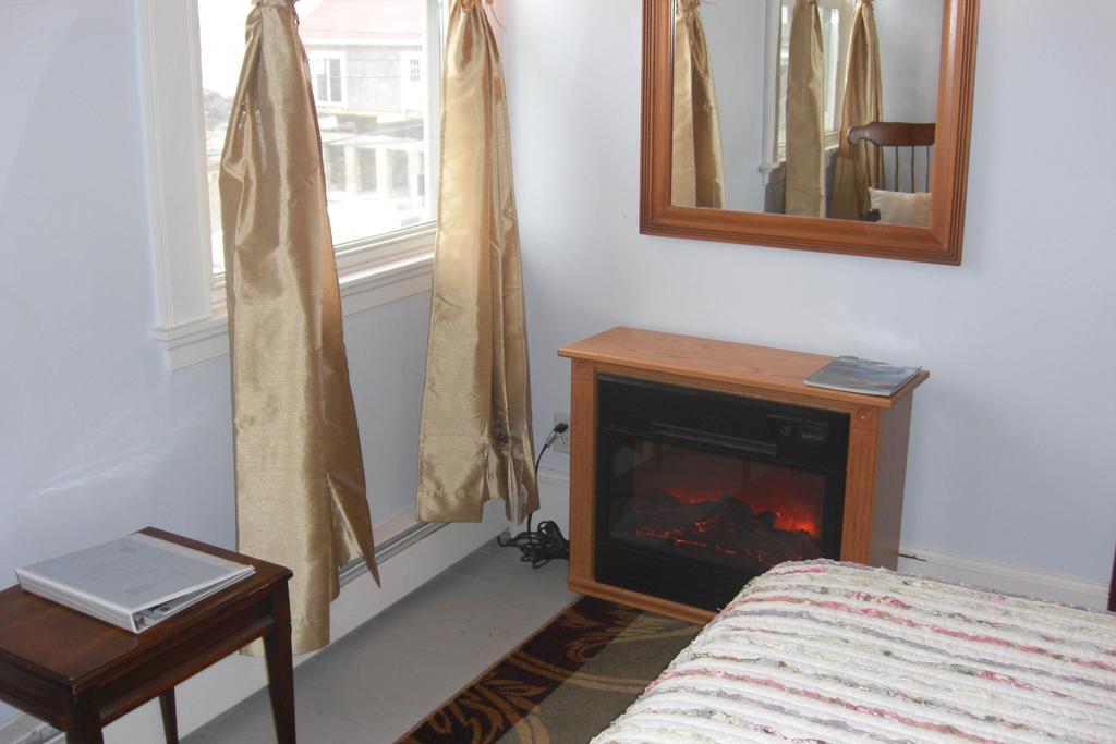 Seafarer Inn Rockport Room photo