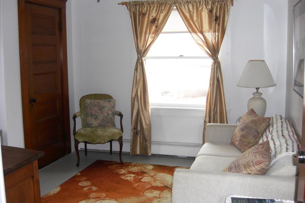 Seafarer Inn Rockport Room photo